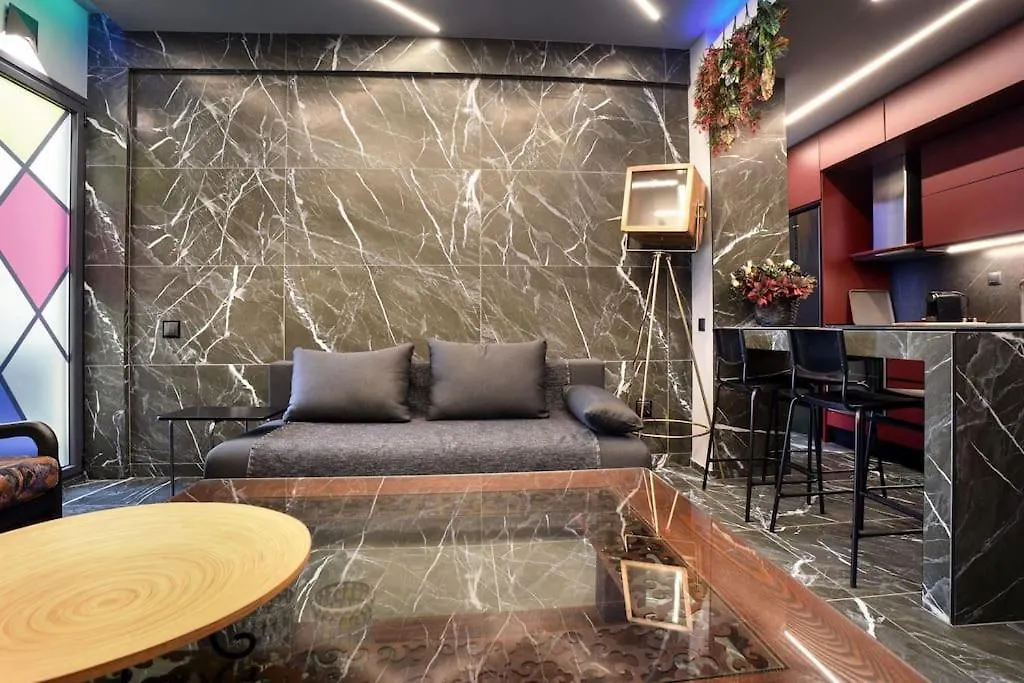 Luxury Apt For Friends & Family, At Mitropoleos Tessalónica 0*,